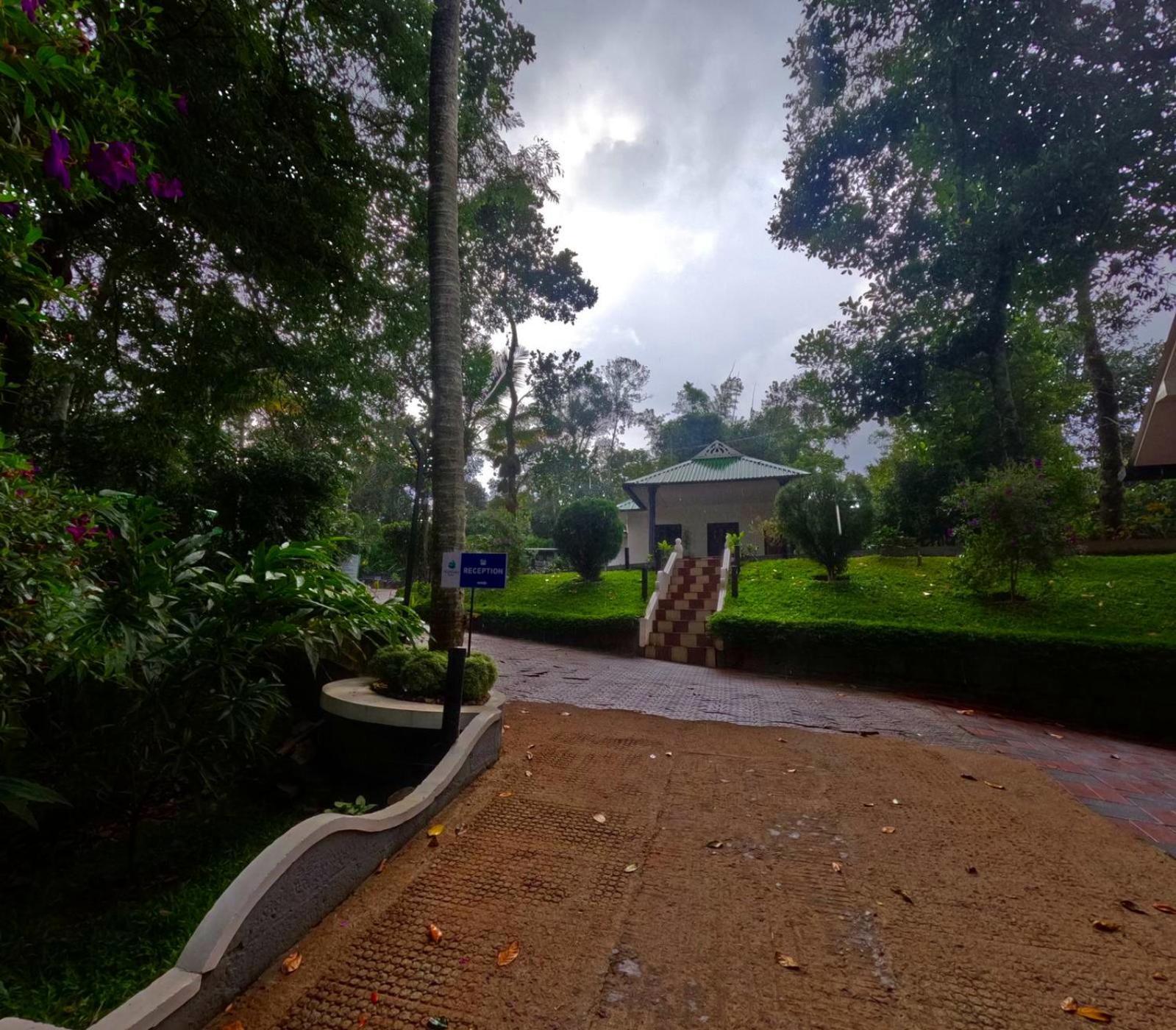 Misty Lake Resorts, Munnar Exterior photo